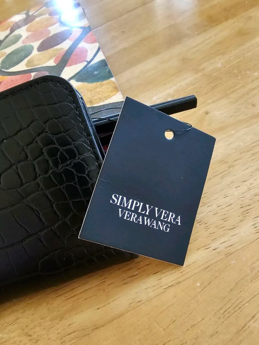Vera Wang 'Simply Vera' Vegan Leather Purse / NEW - Image 3
