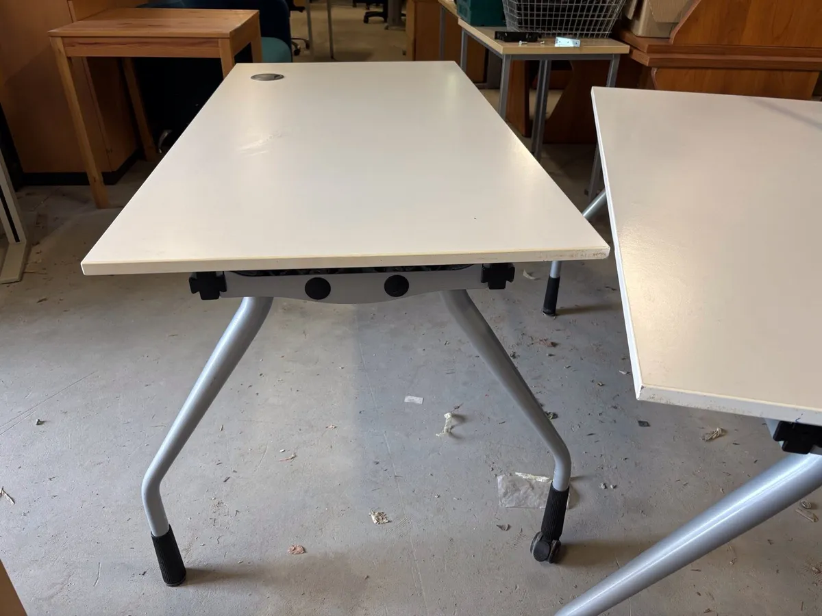 White office desk - Image 1