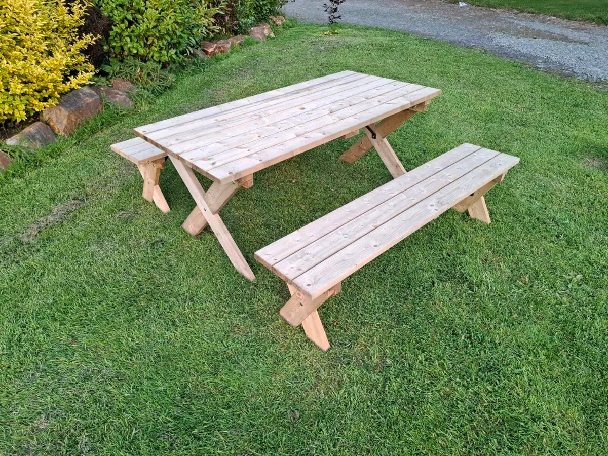 Picnic table hire - Image 3