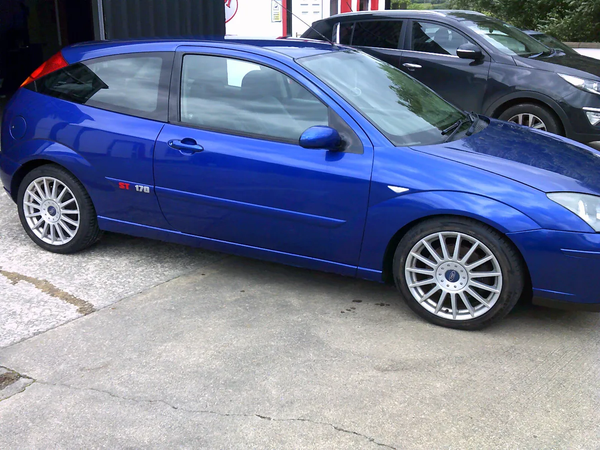 2004  FOCUS ST 3DR - Image 4