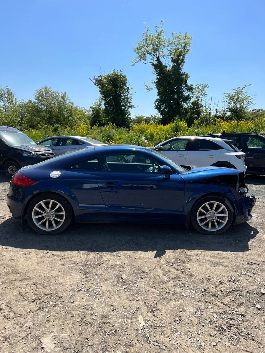 Breaking audi TT 2011 casa lwn lx5q 8j tfsi - Image 4