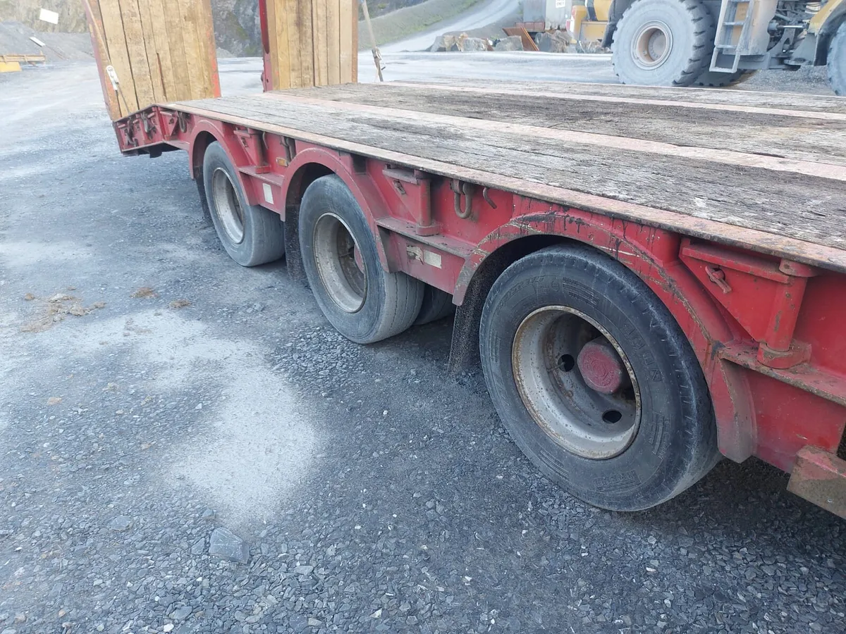 King Low loader trailer - Image 3
