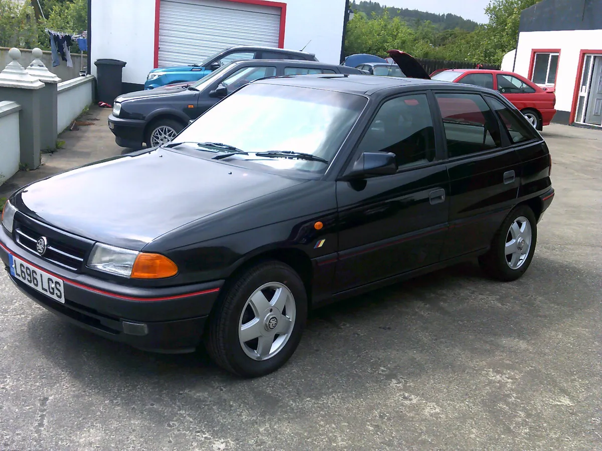1994  ASTRA  CESARIO  --TOP SPEC - Image 3