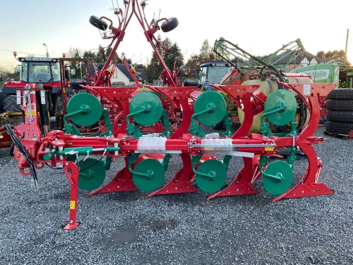 Kverneland ED 4 Furrow Plough - Image 2