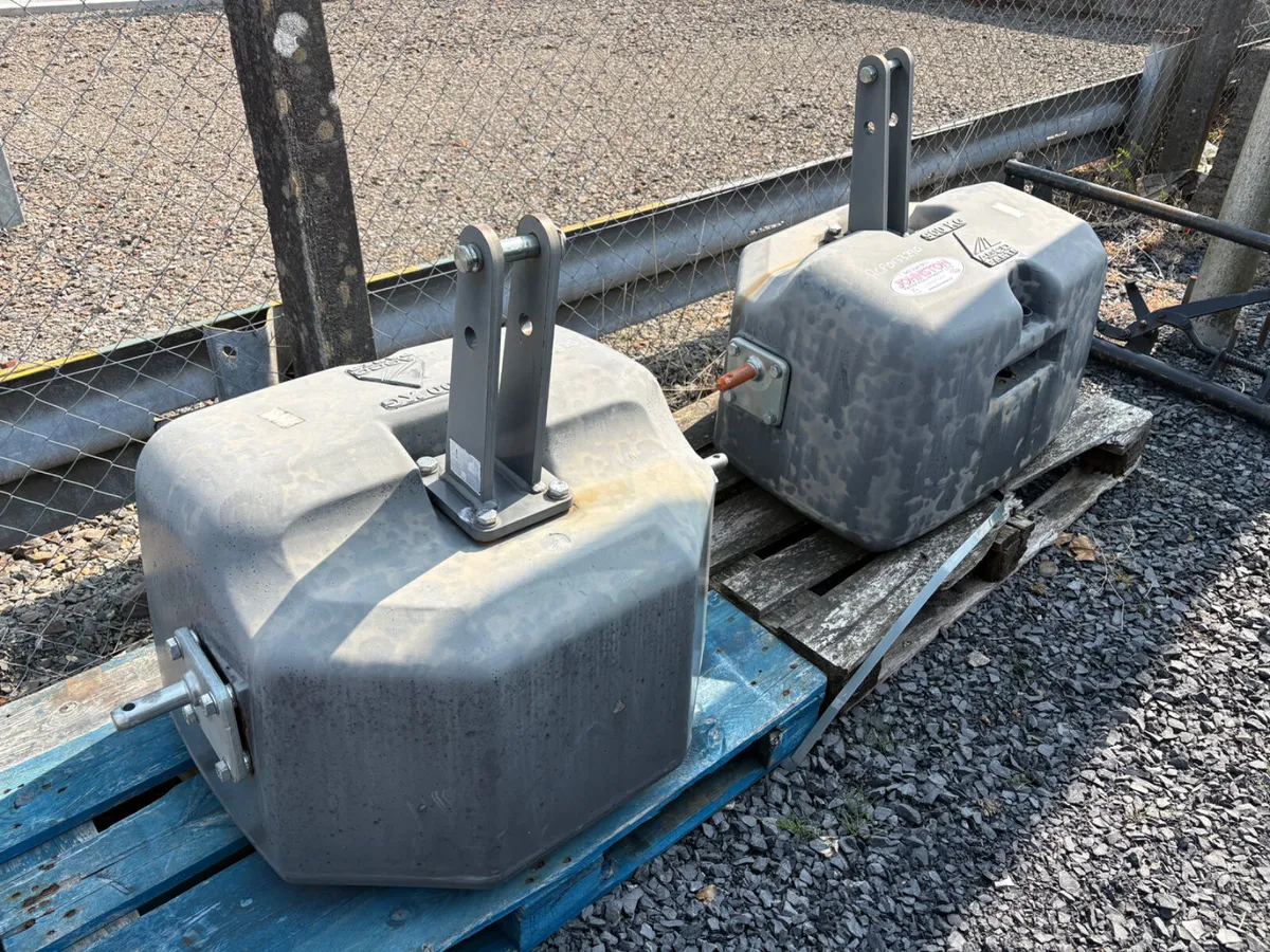 New 900kg Agco Weight Blocks - Image 2