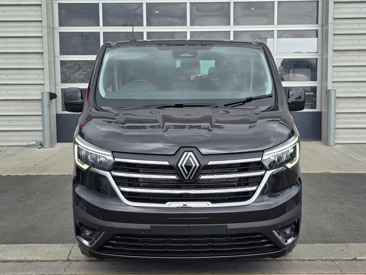Renault Trafic Combi 170BHP Auto - Image 3