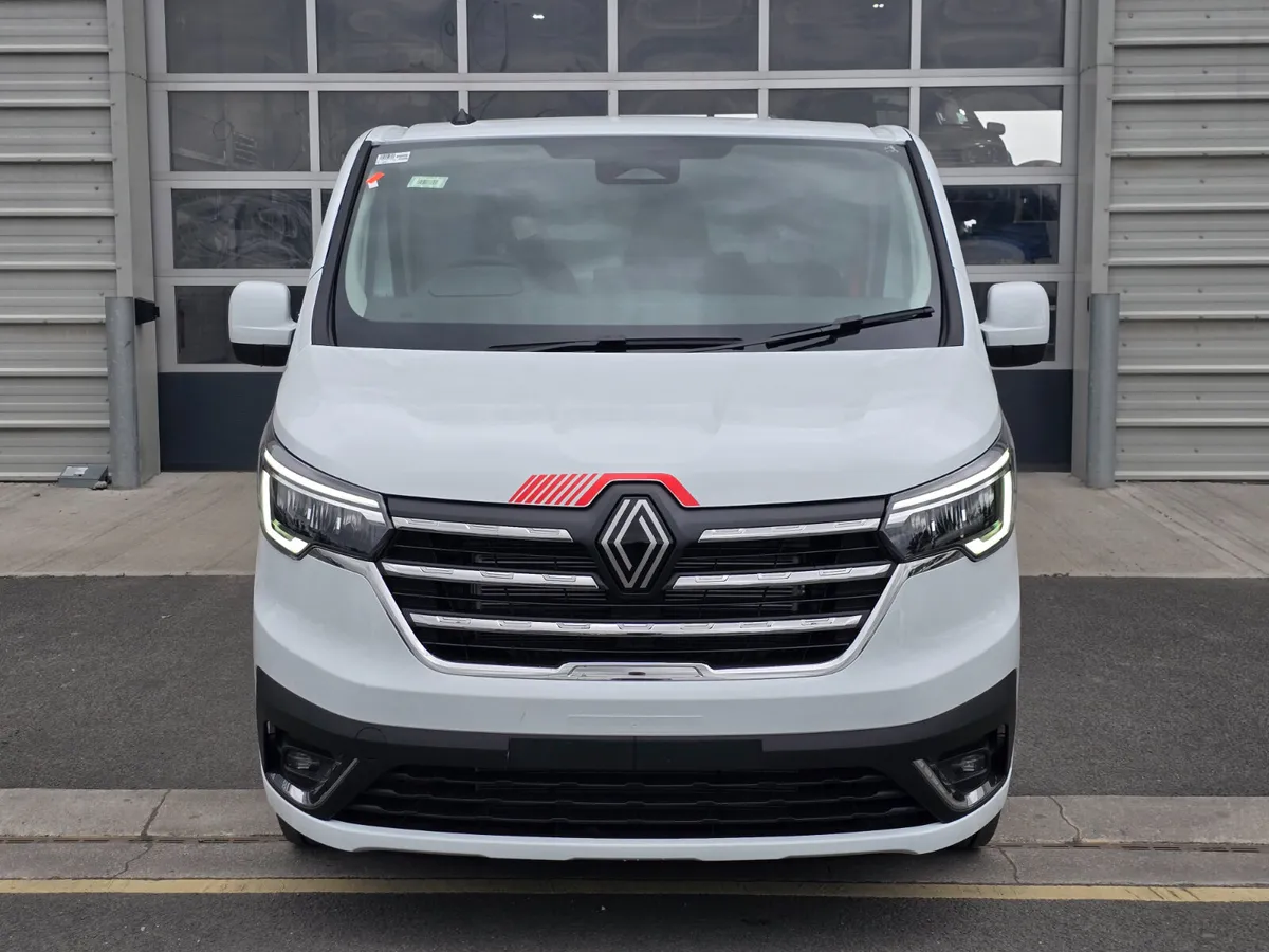 Renault Trafic Exclusive 150BHP Auto White - Image 3
