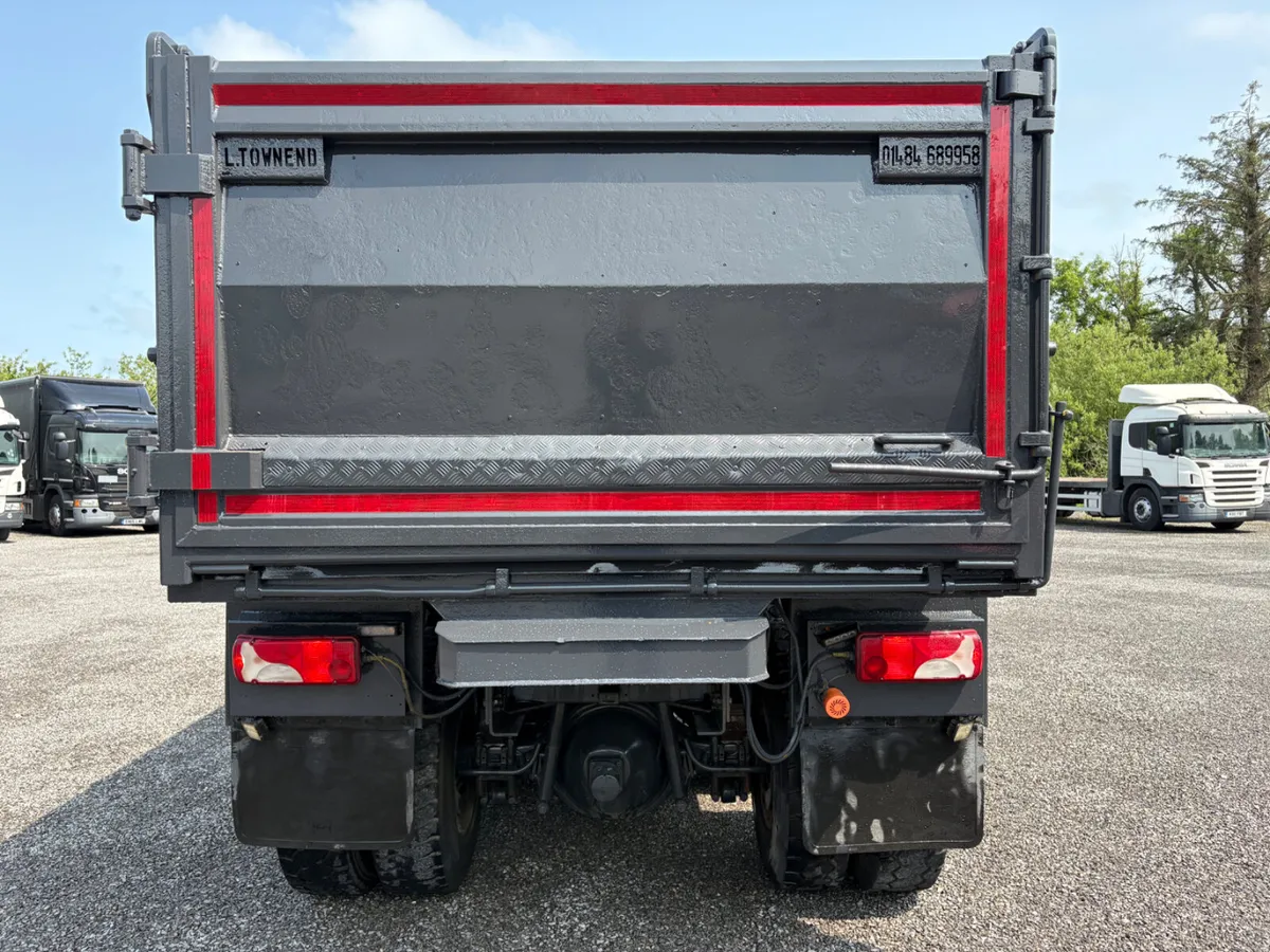2018 Scania P410 8x4 Tipper grab - Image 4