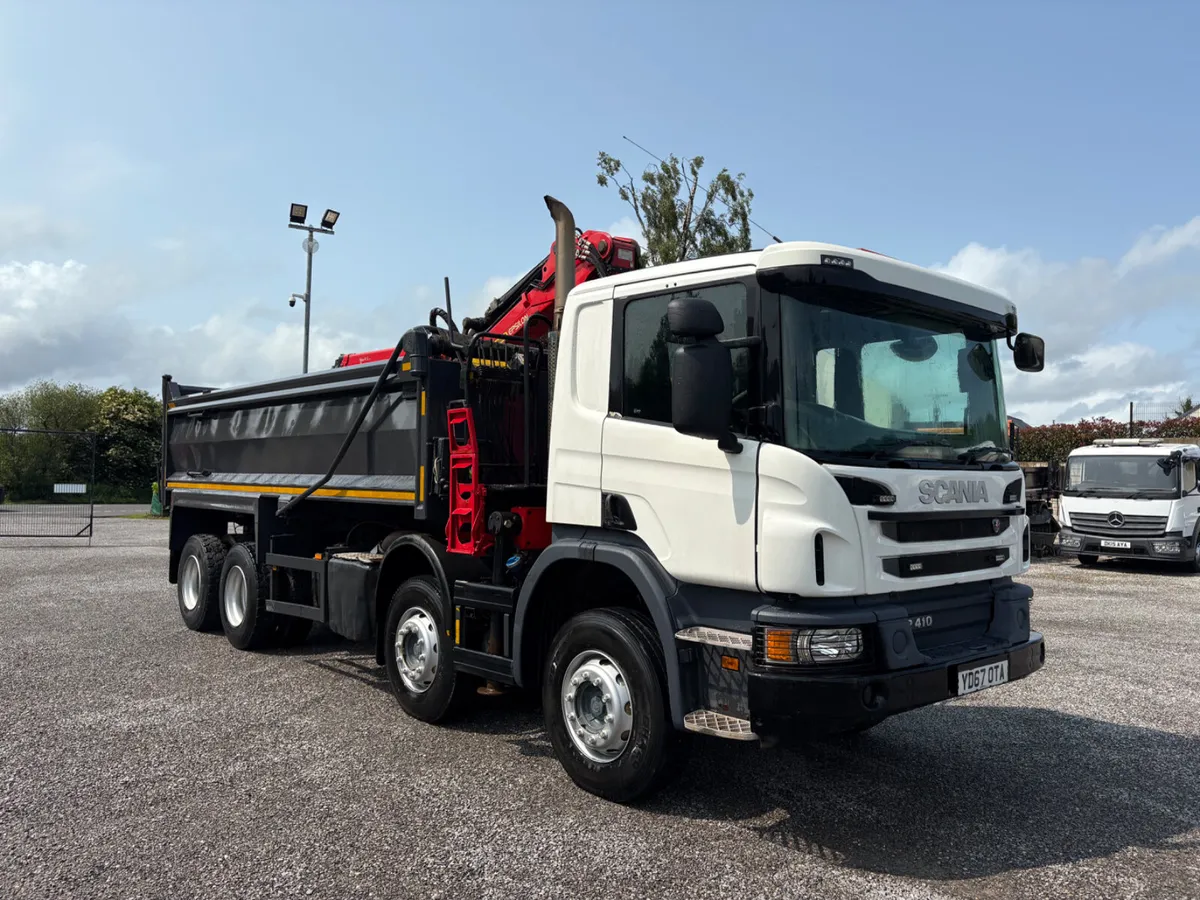 2018 Scania P410 8x4 Tipper grab - Image 3