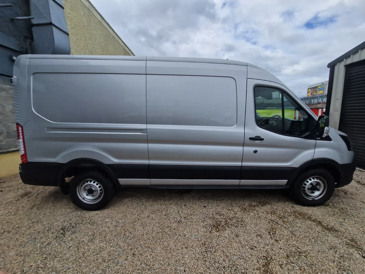 Ford Transit 350L BASE 2021 - Image 4