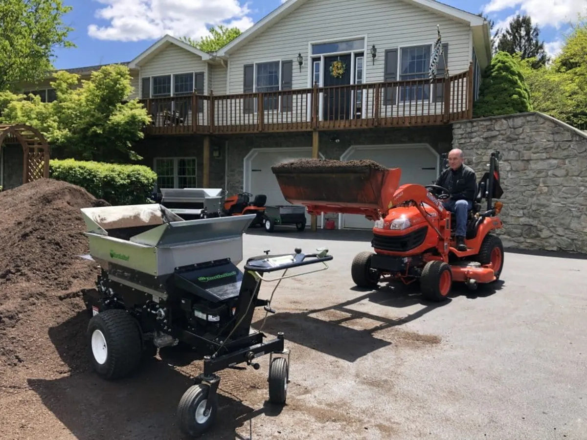 Earth and Turf Sand Spreader 62SP - Image 3