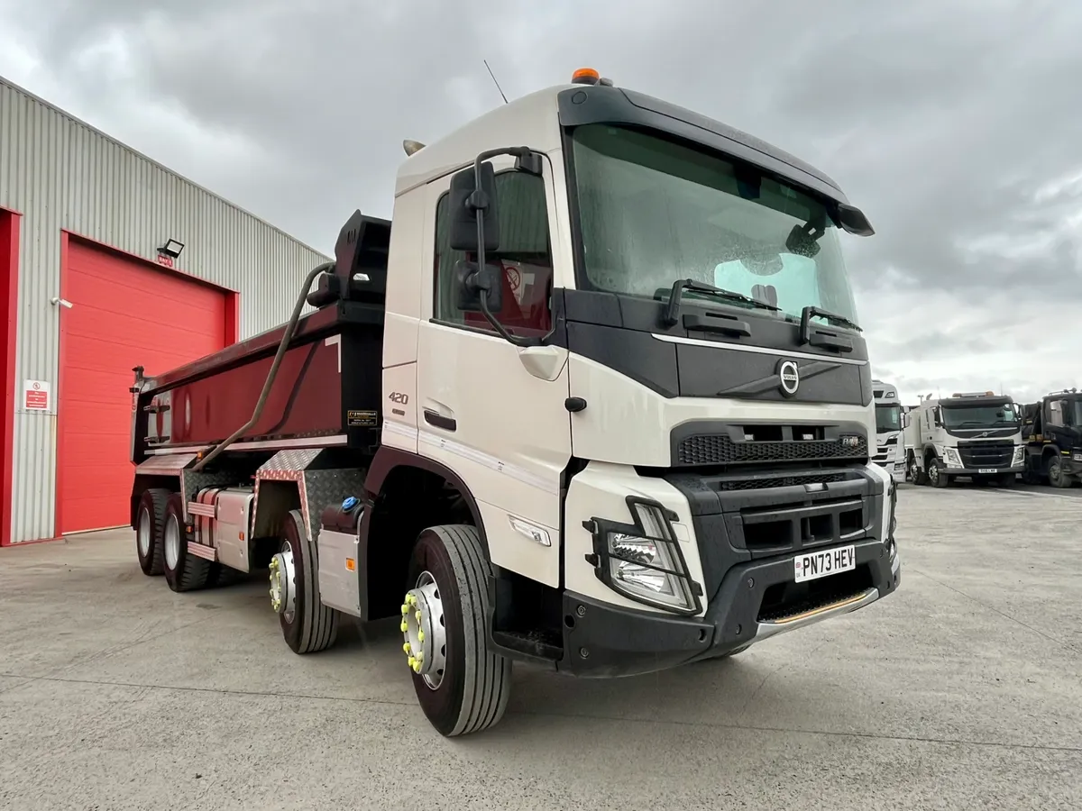 2024 Volvo FMX 420 8x4 Tipper - Image 2