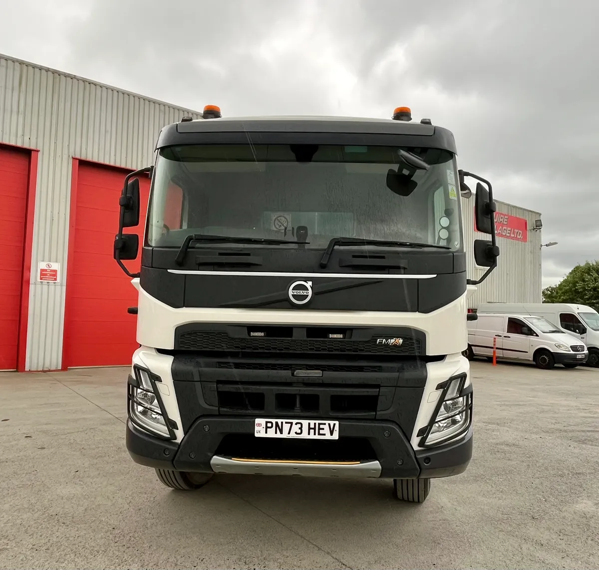 2024 Volvo FMX 420 8x4 Tipper - Image 3