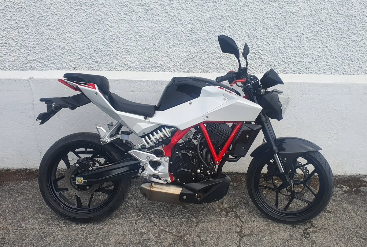 Hyosung  Low Mileage GD 250 @ Doyles - Image 1