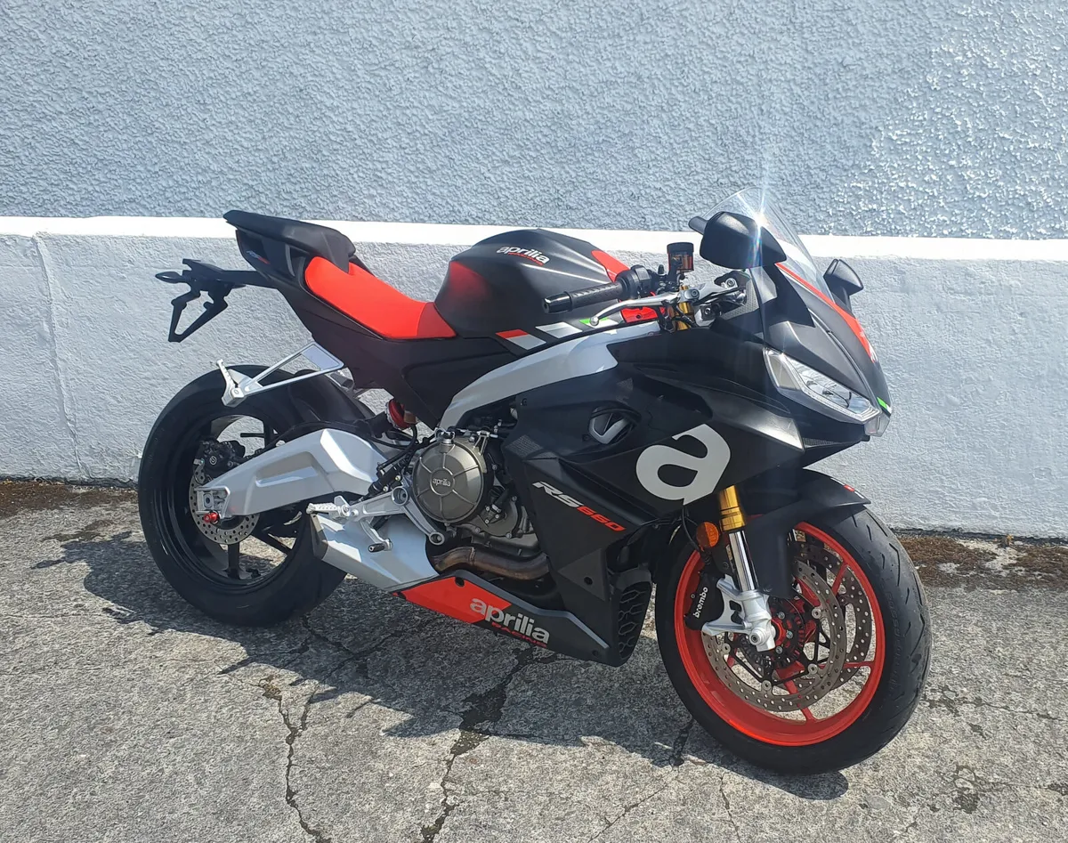 RS660 @ Doyle's Athlone - Image 1