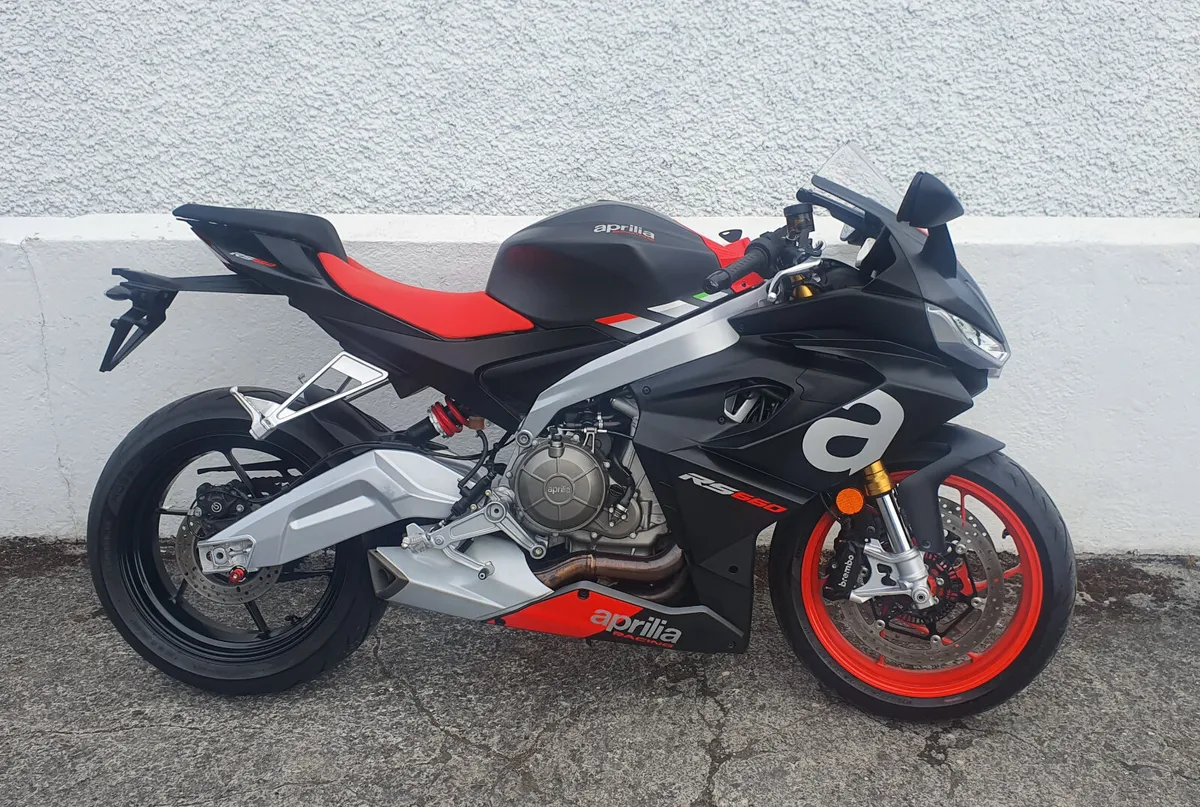 RS660 @ Doyle's Athlone - Image 4