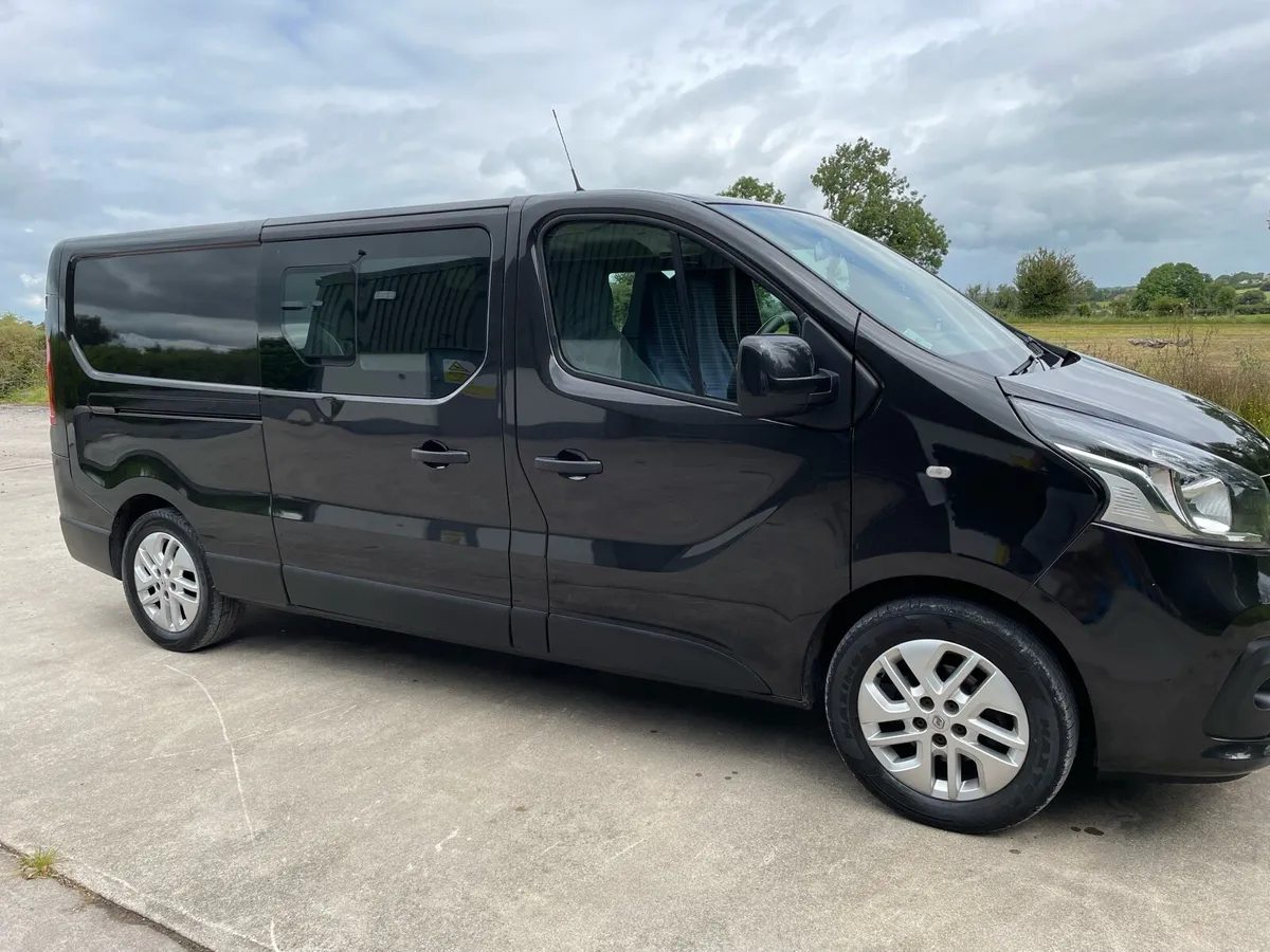 Renault traffic crew cab - Image 1