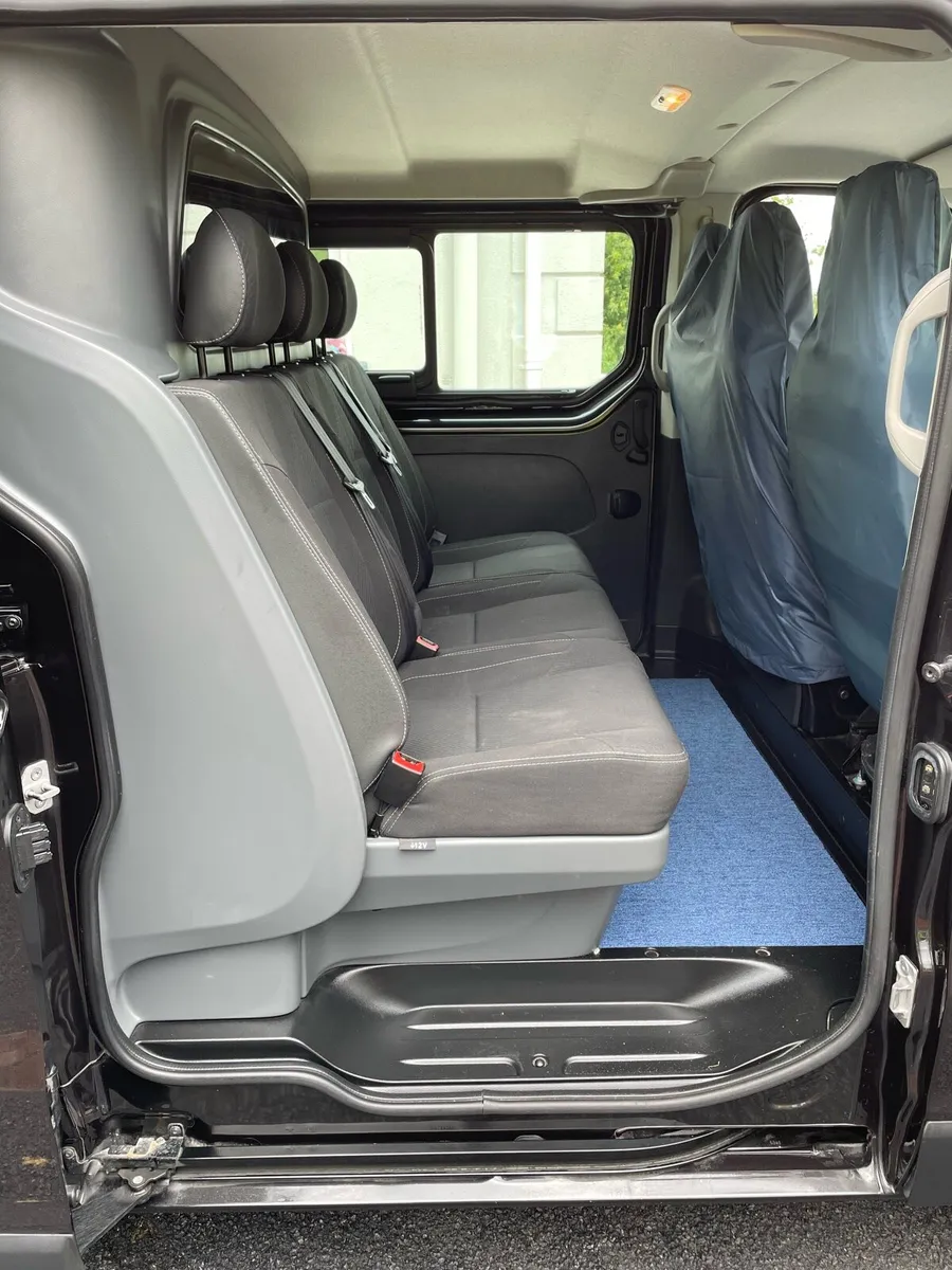 Renault traffic crew cab - Image 4