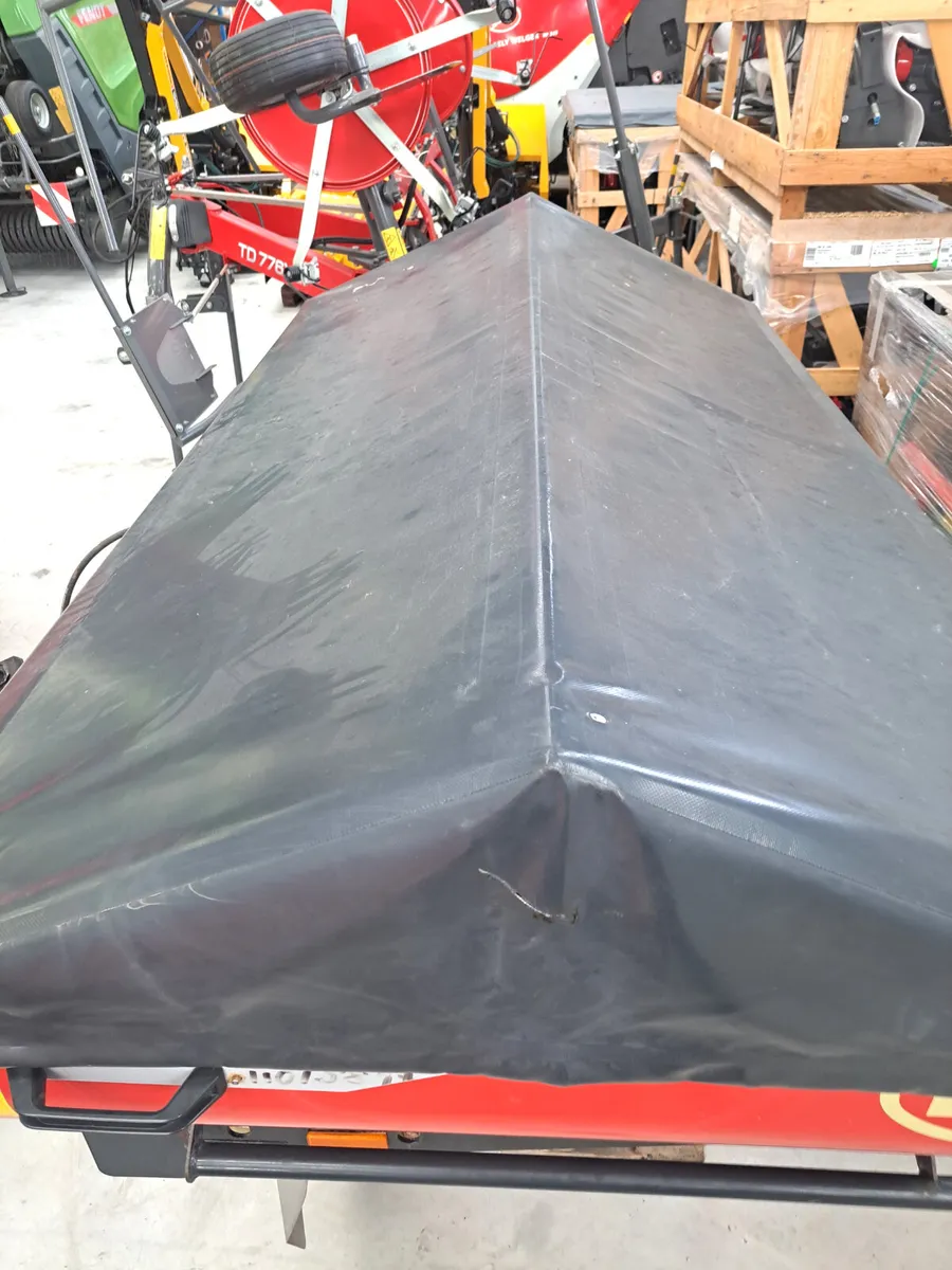 VICON FERTILIZER SPREADER - Image 3