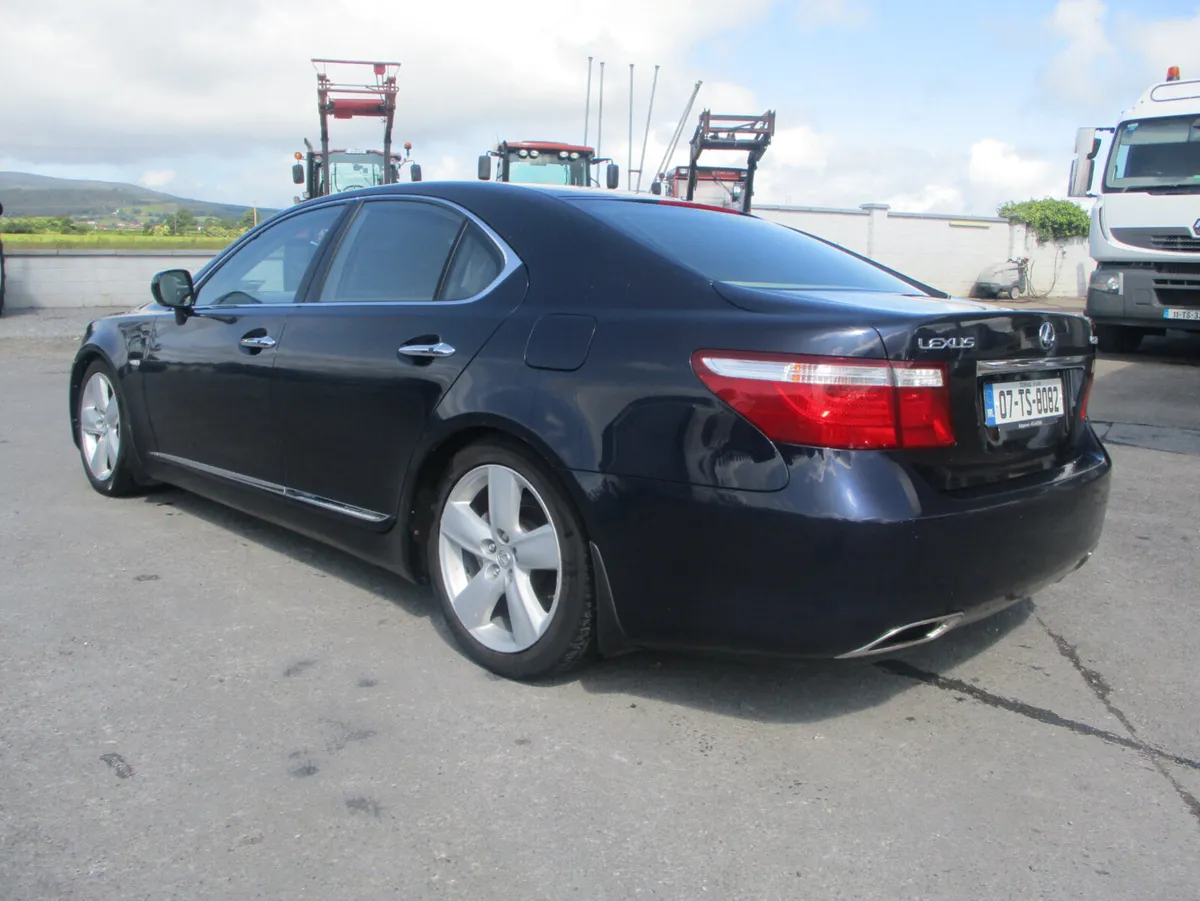 2007 Lexus LS 430 - Image 4