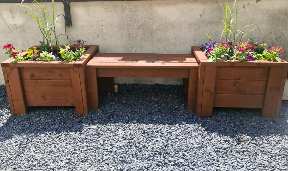 Wooden planters with bench - Image 2