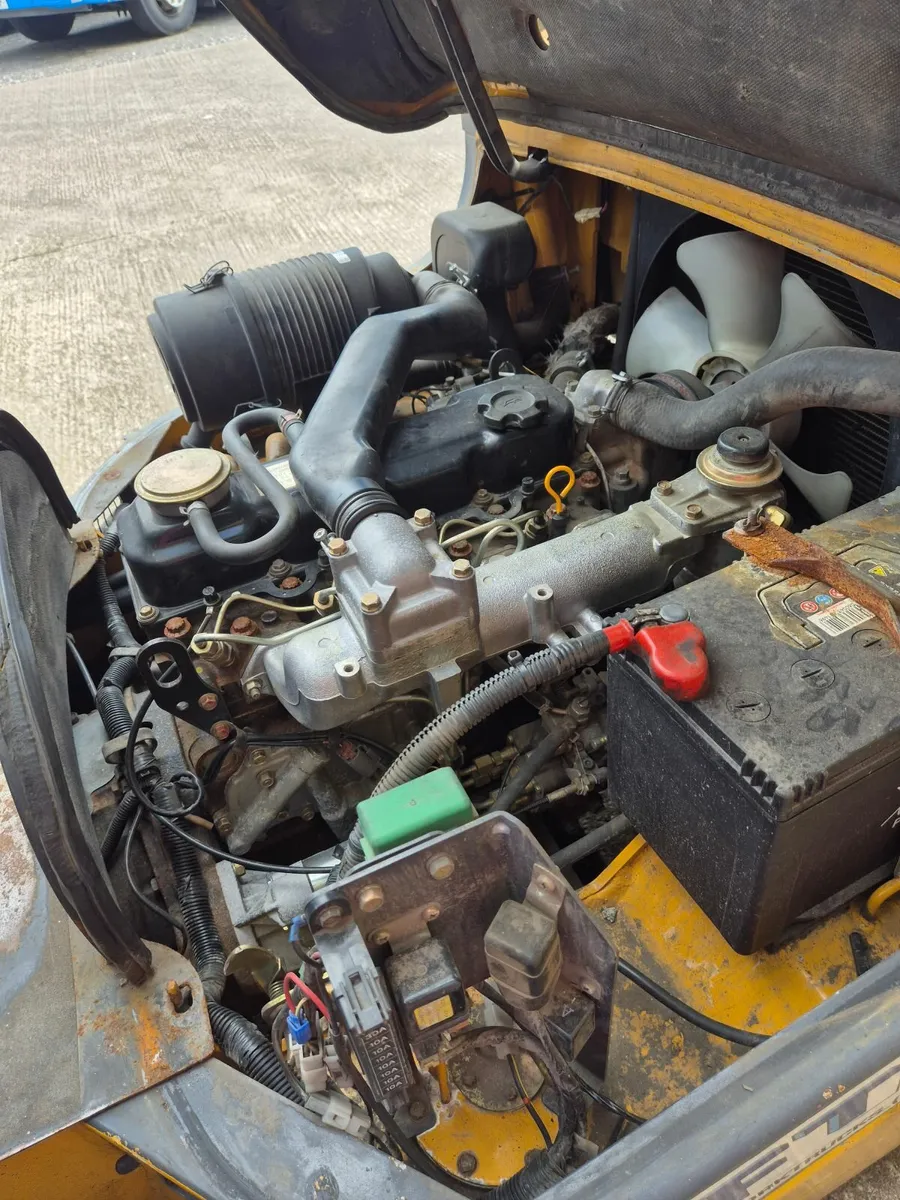 TCM 2.5 ton diesel fork lift - Image 3