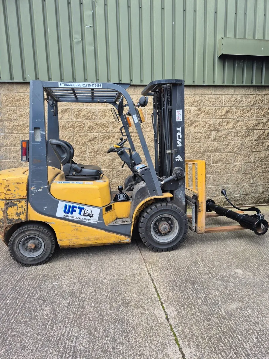 TCM 2.5 ton diesel fork lift - Image 1