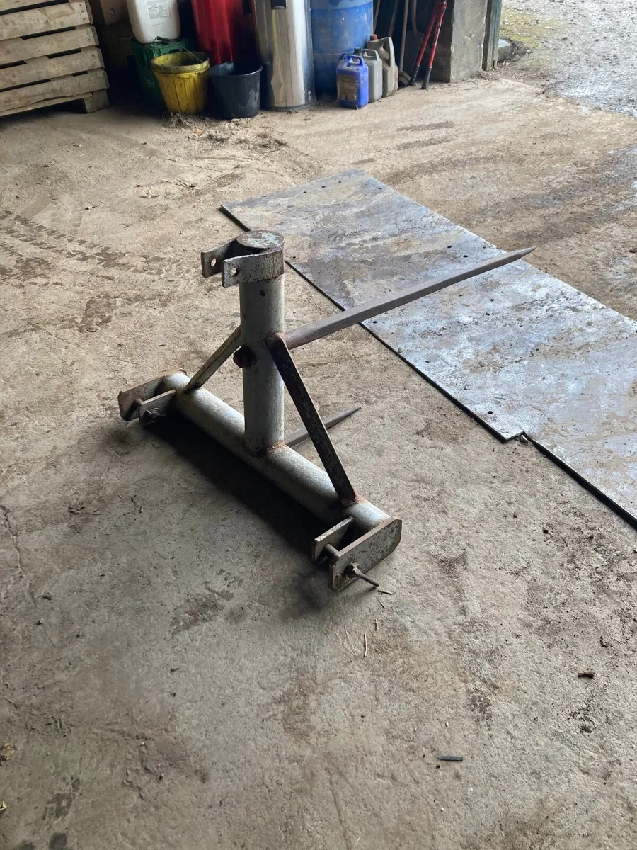 Bale spike - Image 3