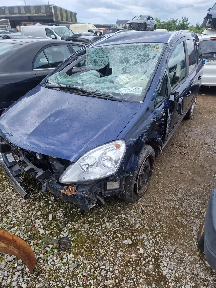 Opel Zafira for breaking 1.7 diesel - Image 1
