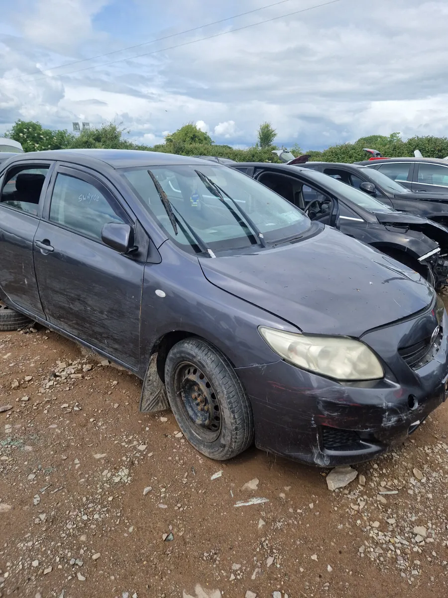 Toyota Corolla 1.4 d4d for breaking - Image 2