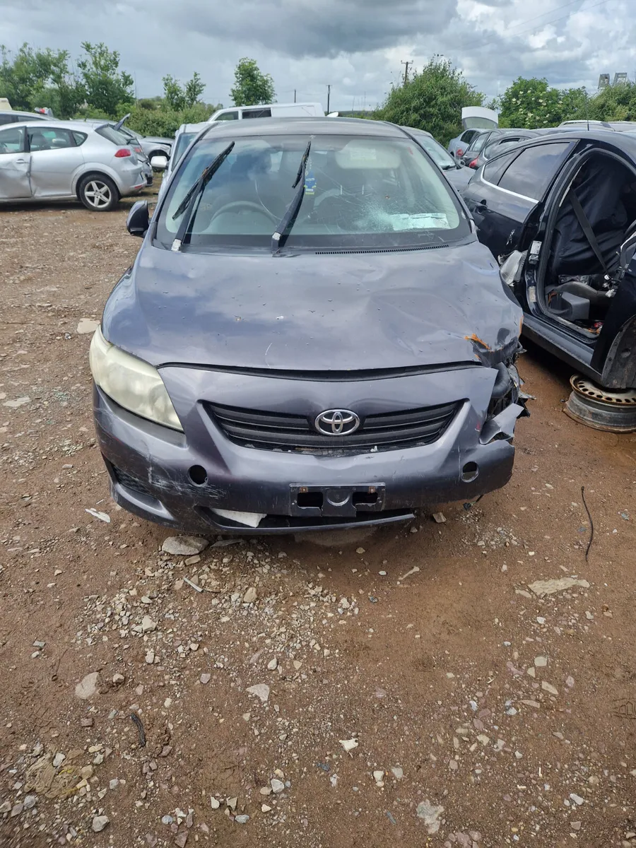 Toyota Corolla 1.4 d4d for breaking - Image 1