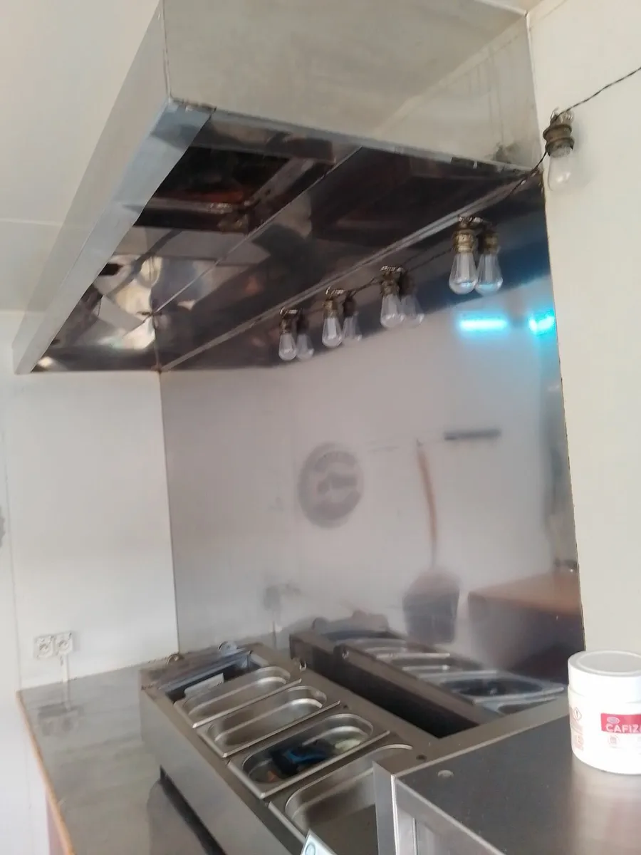 Catering trailer - Image 3