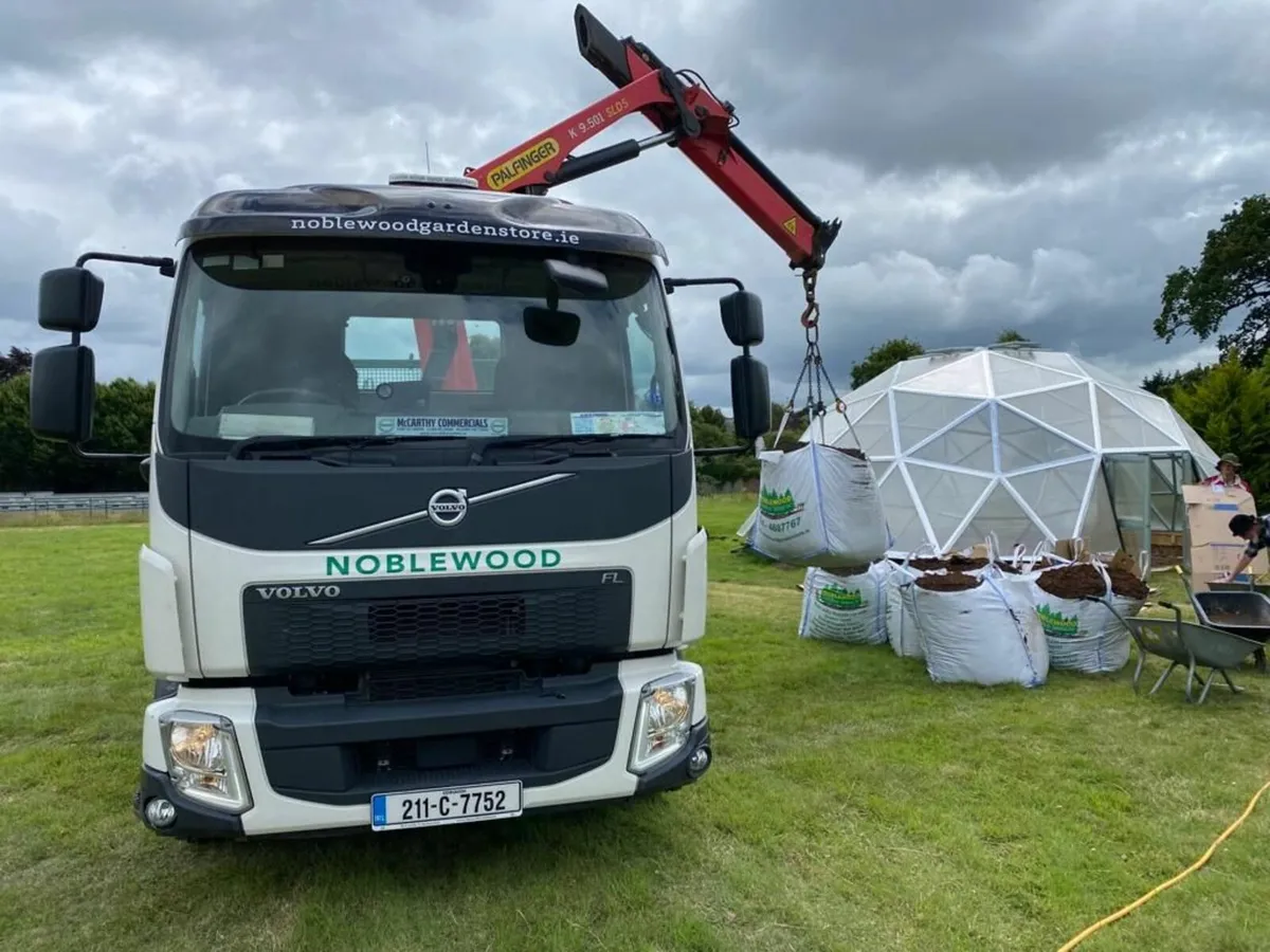 Enriched Screened Topsoil - Dry Easy to Work with - Image 4