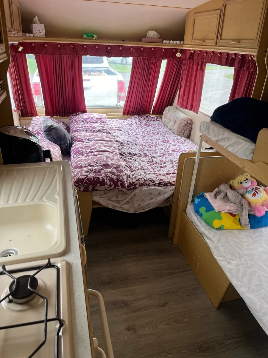 Caravan - Image 3
