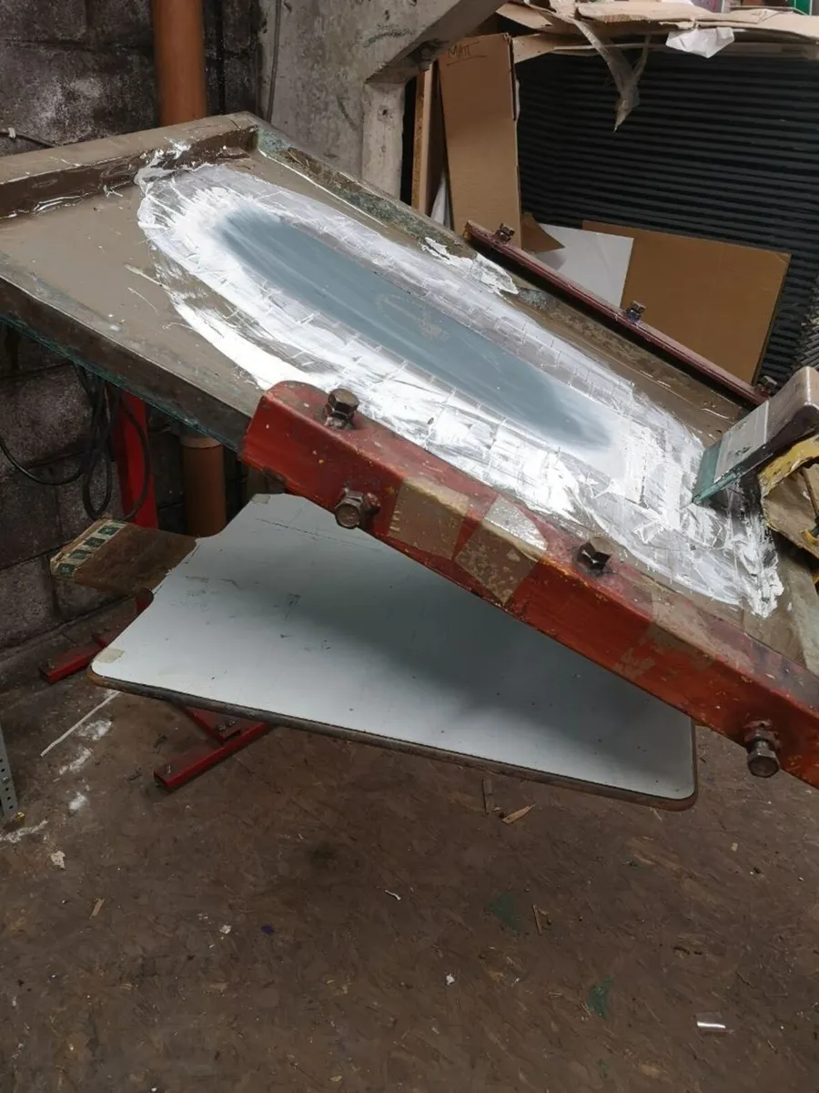 T-shirt printing machine 6 station carousel , - Image 1