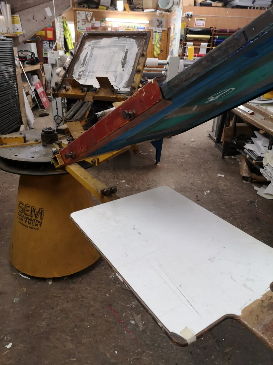 T-shirt printing machine 6 station carousel , - Image 2