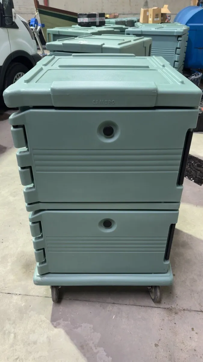 CAMBRO ULTRA CAMCART UPC1600 - Image 1