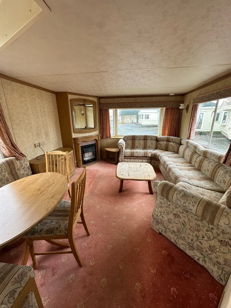 Willerby Granada 37 x 12 x 2 (Mint) - Image 2