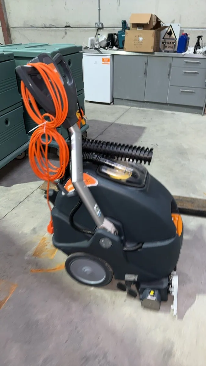Taski Procarpet 45 Carpet Cleaner - Image 2