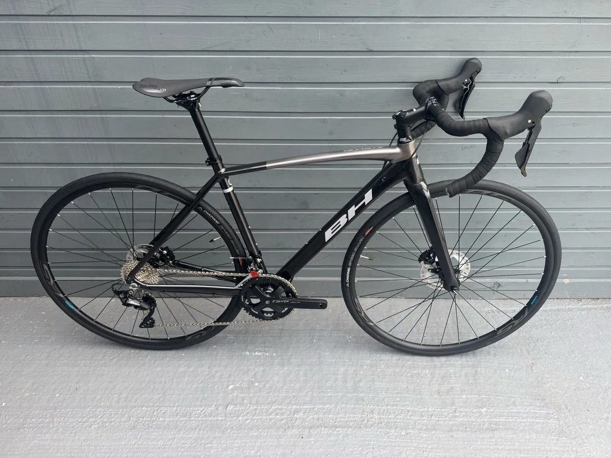 Free Delivery - BH Quartz Shimano 105 Disc - Image 1