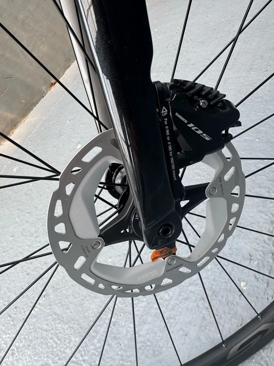 Free Delivery - BH Quartz Shimano 105 Disc - Image 4