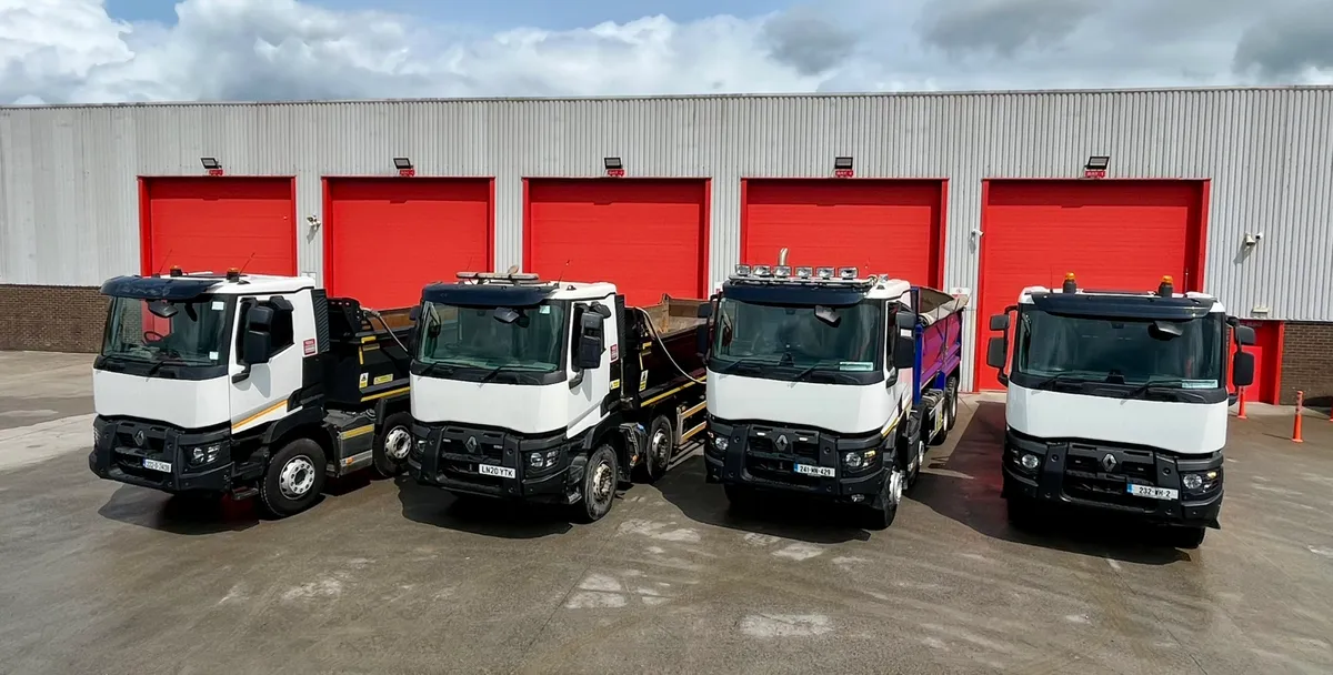 A Choice of 4 Renault Tippers - Image 1