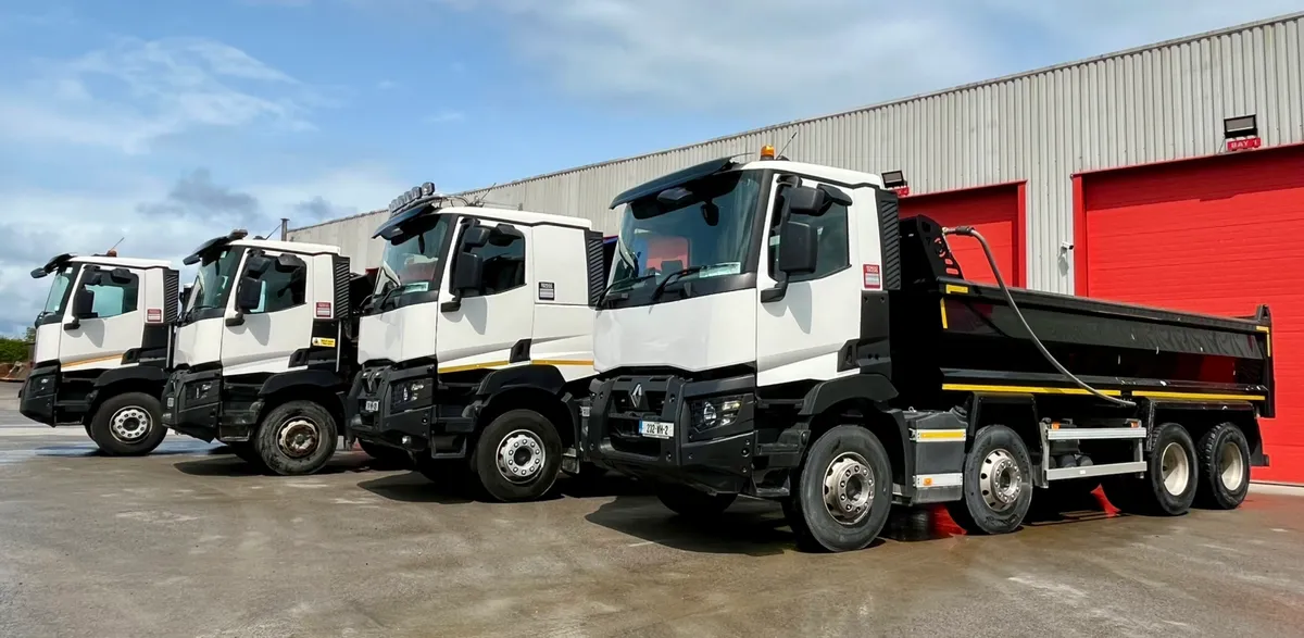 A Choice of 4 Renault Tippers - Image 2