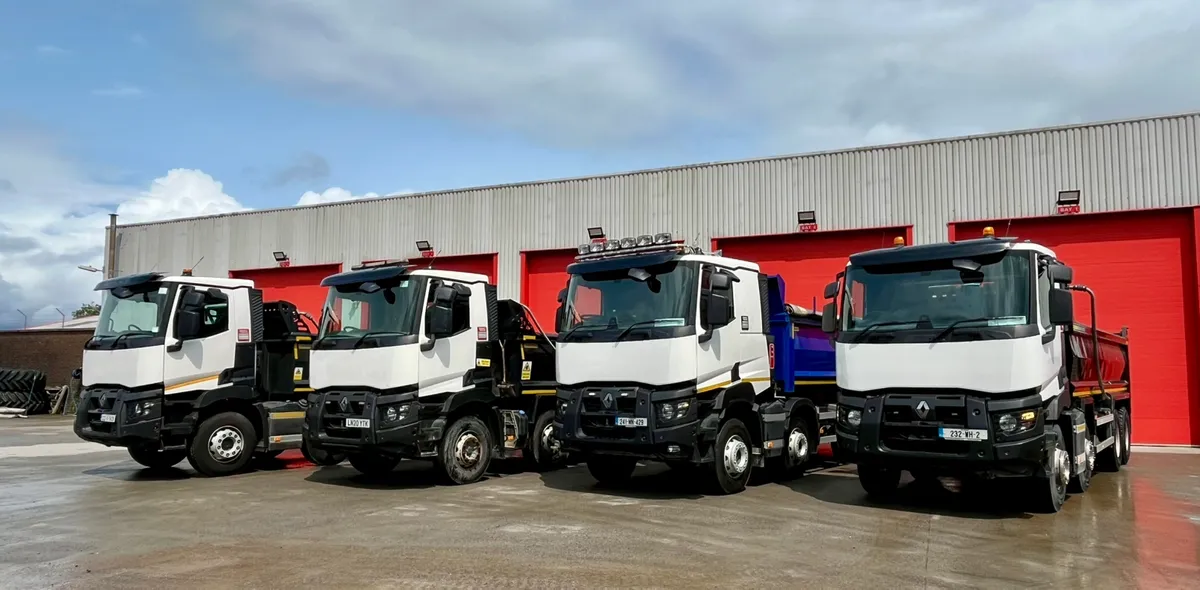 A Choice of 4 Renault Tippers - Image 3