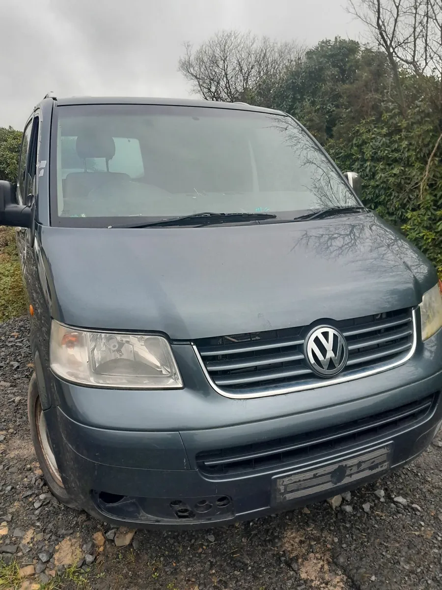 Vw Transporter t5 t4 caravelle Breaking - Image 1