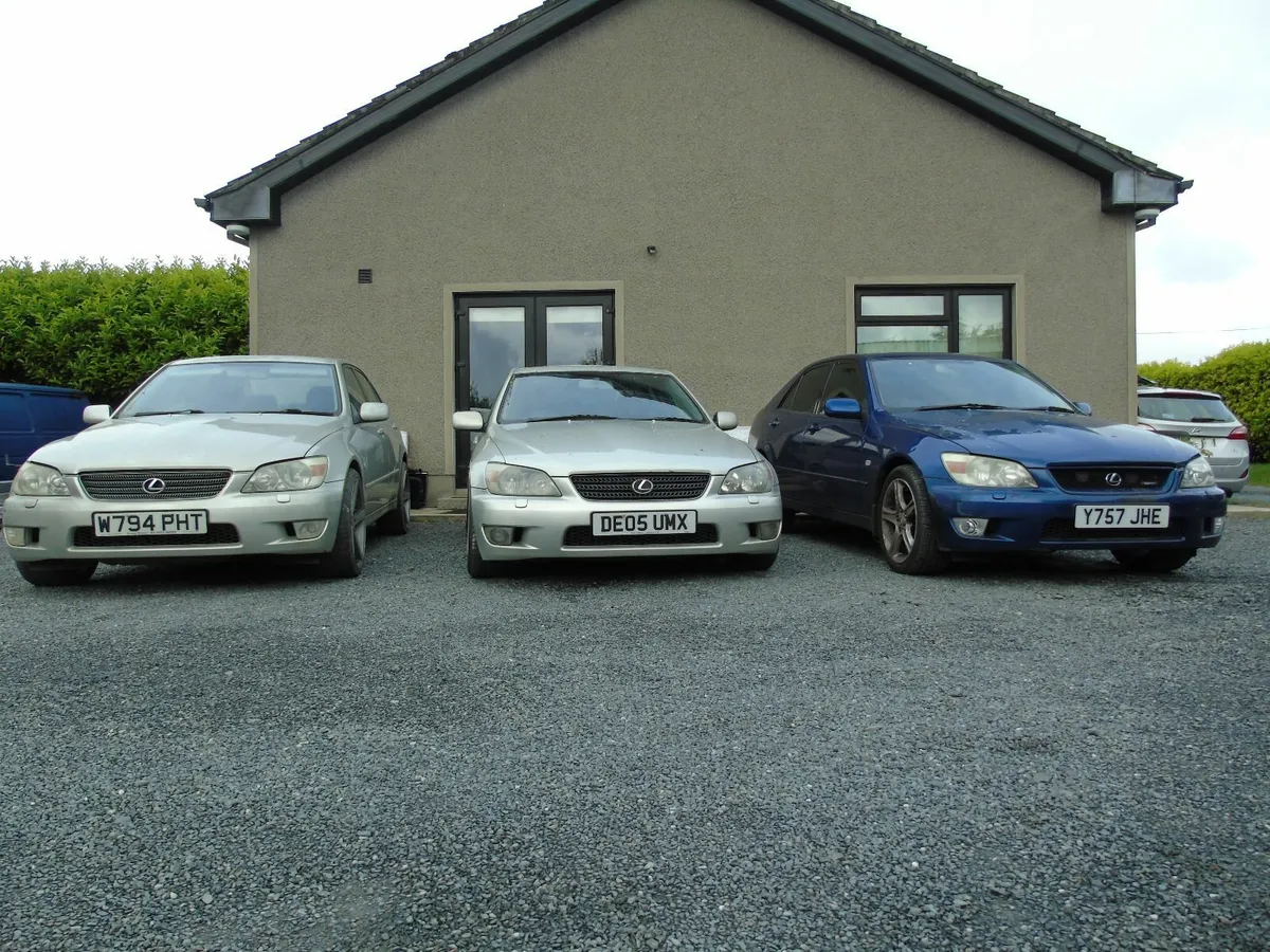 lexus is200'S & altezza breaking - Image 1