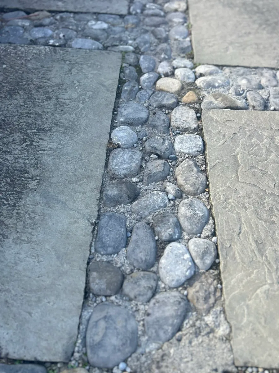 West Cork Round Duck Cobblestone/ bulk bag 10m2 - Image 1