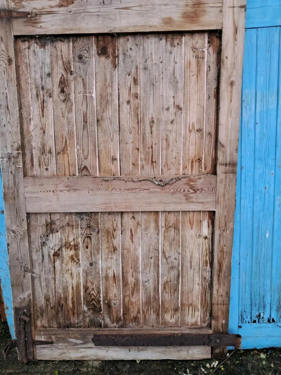 3 large old doors - Image 2
