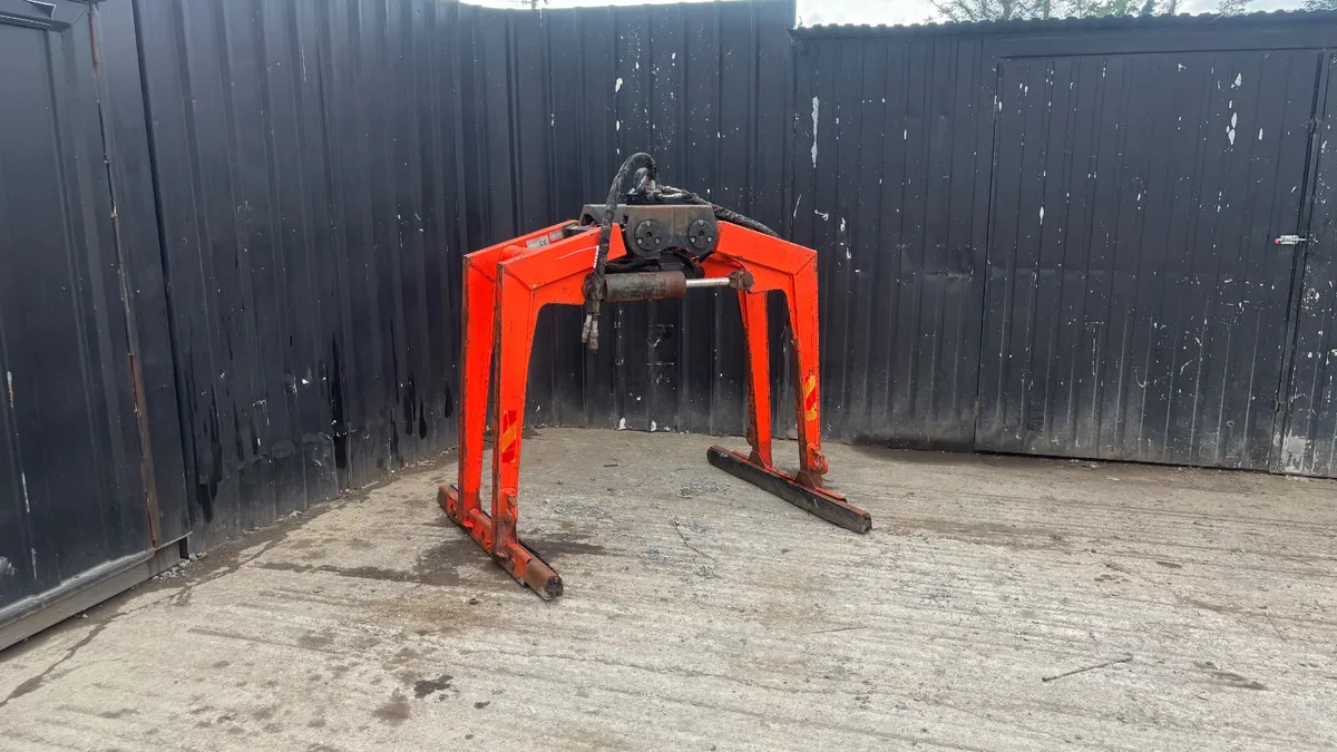 Rotating Hydraulic Block Grab - Image 1