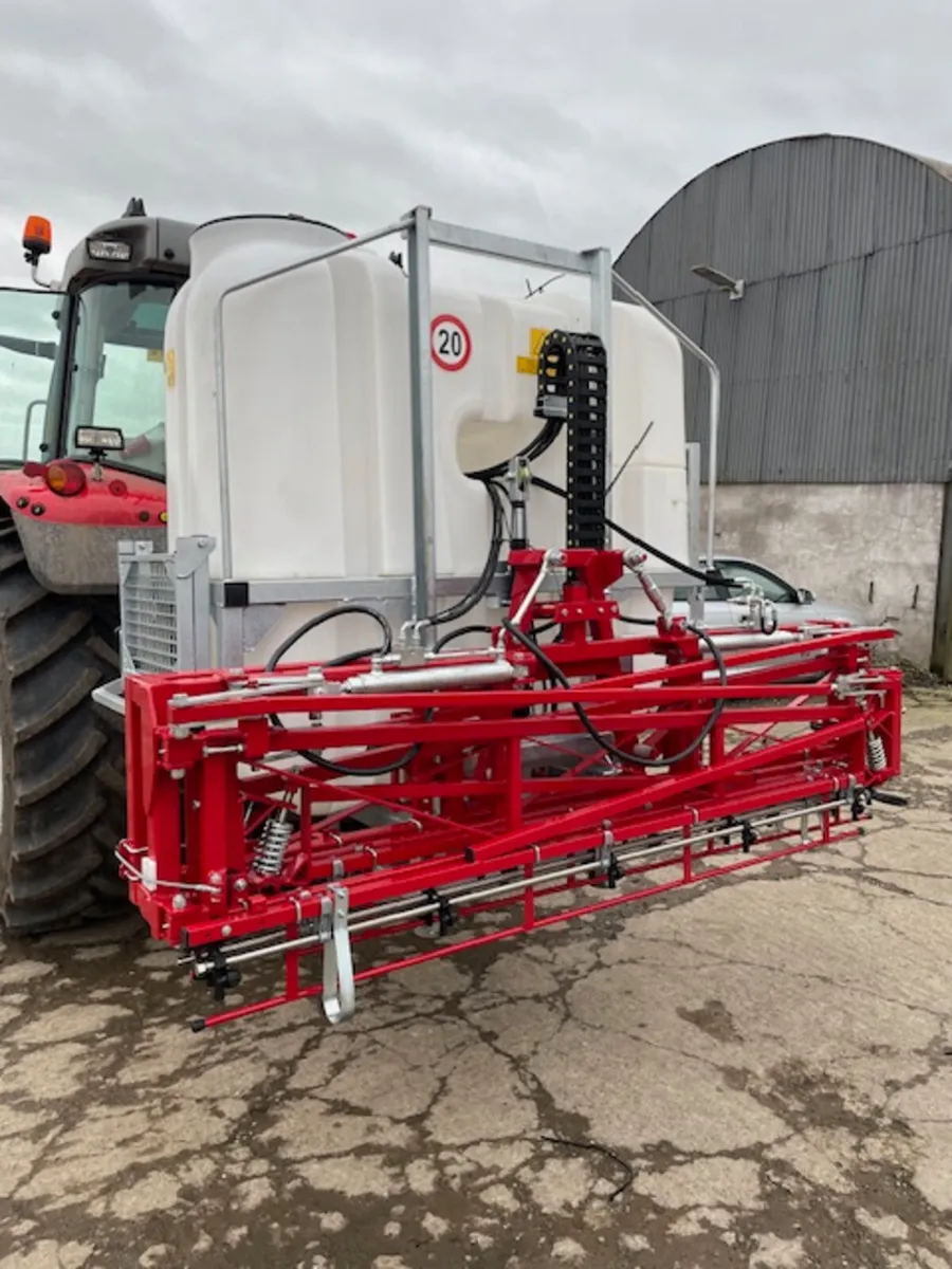 1000L / 12M Hydraulic Boom Sprayer - Image 1